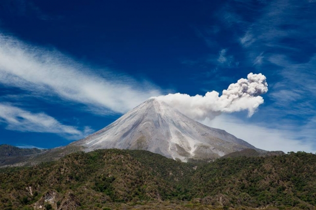 Don volcán visto desde arribita del nuevo Naranjal. Precio según precio y medida